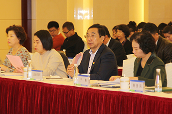 BB贝博ballbet集团董事局主席李长云作为企业家代表受邀参加 促进民营经济、中小企业发展实施方案发布会暨热点问题解读会