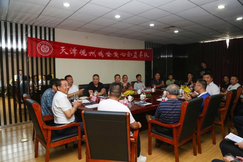 凝心聚力展风采 团结协作谱新篇 -- 热烈：靥旖蚴械轮萆袒崦厥橐淮Τ闪