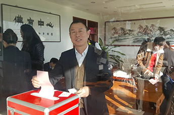 BB贝博ballbet集团员工积极参加滨海新区 第三届人大代表的投票选举活动